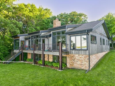 /international/us/13726-240th-avenue-orleans-ia-110096388502/