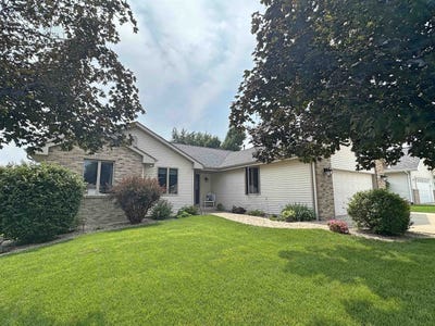 /international/us/1025-park-place-milton-wi-110101422661/