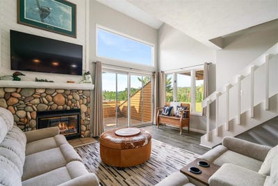 /international/us/4749-s-pleasantview-road-harbor-springs-mi-110108977326/