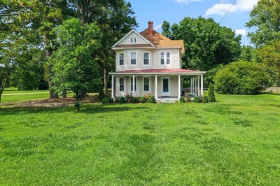 /international/us/370-king-carter-irvington-va-110108752632/