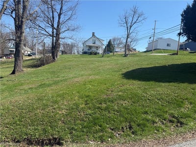 /international/us/126-oak-street-barnesville-oh-110106817570/