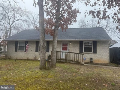 /international/us/1001-louis-drive-millville-nj-110107786997/
