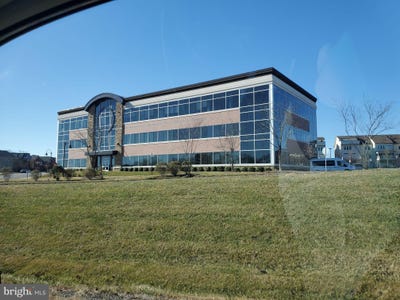 /international/us/20755-williamsport-place-ashburn-va-110108354527/