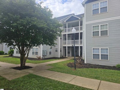 /international/us/142-university-village-drive-central-sc-110107798115/