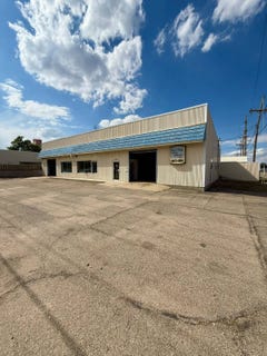 /international/us/305-w-5th-street-concordia-ks-110107749638/