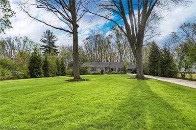 /international/us/4499-dover-center-road-north-olmsted-oh-110107475793/