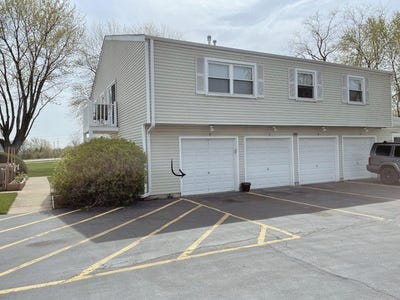 /international/us/195-thomas-court-bartlett-il-110109187235/