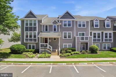 /international/us/12918-a-grays-pointe-road-fairfax-va-110108539724/
