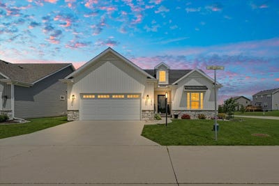 /international/us/3916-bay-circle-champaign-il-110108907466/