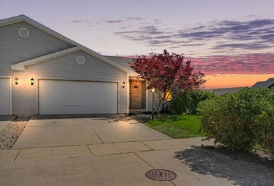 /international/us/1601-e-lexington-drive-urbana-il-110108235810/