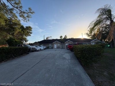 /international/us/2779-tropicana-blvd-naples-fl-110107404632/