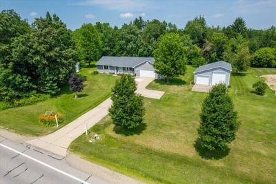 /international/us/10788-n-clinton-trail-sunfield-mi-110101191498/