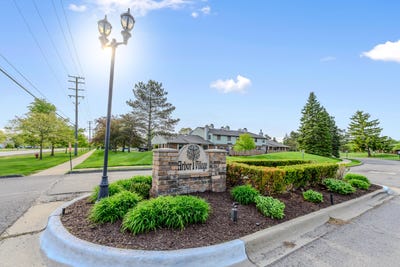 /international/us/1951-arbor-way-n-canton-mi-110108425534/