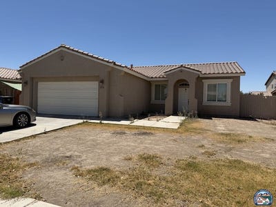/international/us/1216-d-patino-st-calexico-ca-110108426449/