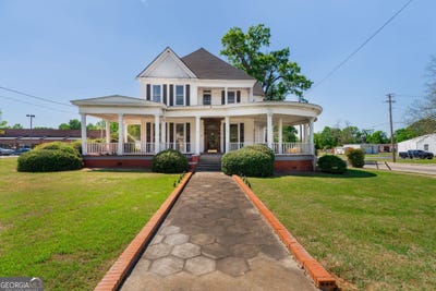/international/us/302-s-harris-street-sandersville-ga-110107230856/