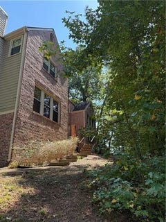 /international/us/4651-deep-creek-drive-ne-sugar-hill-ga-110108470501/