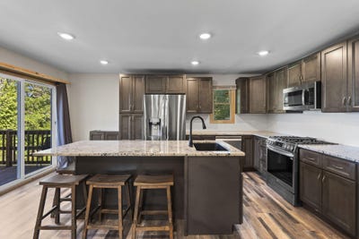 /international/us/594-labradore-lane-lampe-mo-110100878129/