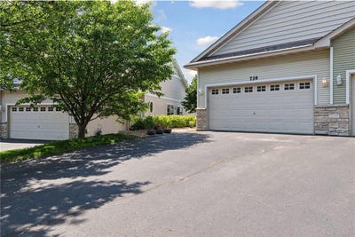 /international/us/739-park-brook-road-nw-isanti-mn-110100317248/