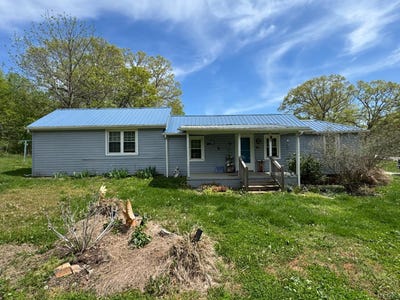 /international/us/912-oakville-road-appomattox-va-110107436181/