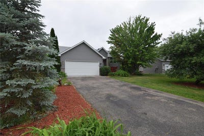 /international/us/5756-woodbridge-drive-savage-mn-110108654684/