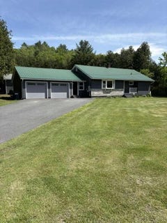 /international/us/870-s-barre-road-barre-town-vt-110107503377/