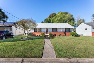 /international/us/219-patrician-drive-hampton-va-110120637216/