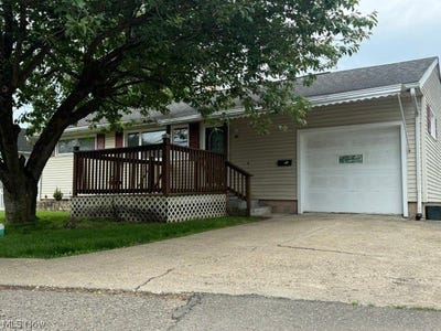 /international/us/740-ashwood-lane-ne-new-philadelphia-oh-110108167863/
