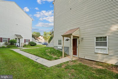 /international/us/120-azalea-court-upper-marlboro-md-110108693006/