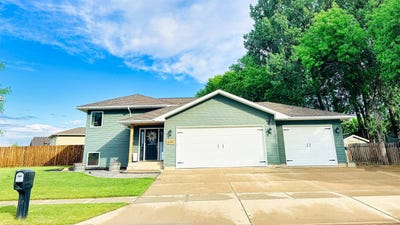 /international/us/600-sw-22nd-st-minot-nd-110108640401/