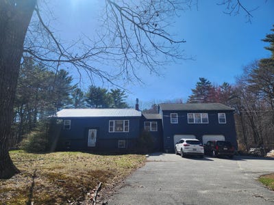 /international/us/216-sabbathday-road-new-gloucester-me-110108535361/