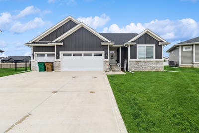 /international/us/208-11th-court-nw-bondurant-ia-110100918474/