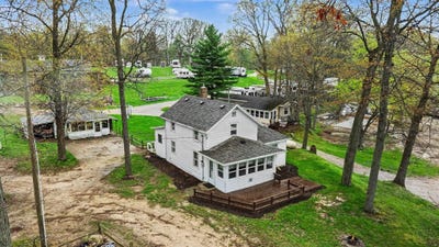 /international/us/12377-bair-lake-street-jones-mi-110107584786/