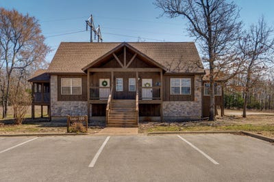 /international/us/10-olivia-court-branson-west-mo-110106785311/