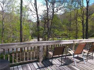/international/us/2230-old-highway-16-jefferson-nc-110107733385/