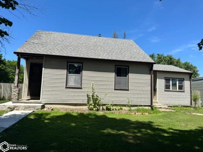 /international/us/1141-walnut-street-webster-city-ia-110101001133/