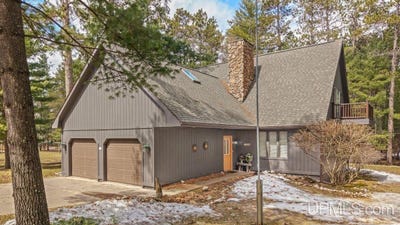 /international/us/w5484-pine-drive-norway-mi-110107454188/