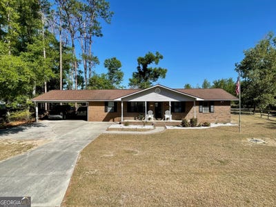 /international/us/121-camellia-drive-reidsville-ga-110107701045/