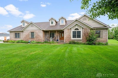 /international/us/1316-graceland-drive-fairborn-oh-110108341664/