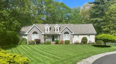 /international/us/9-danforth-drive-bedford-nh-110108566315/