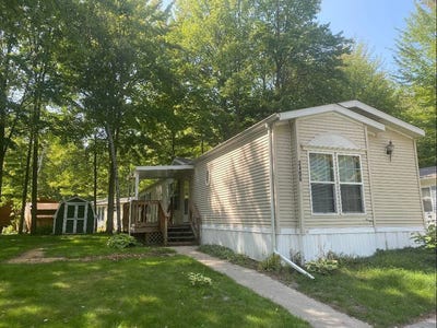 /international/us/2406-beech-dr-kawkawlin-mi-48631-kawkawlin-mi-110099374820/