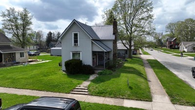 /international/us/602-maple-street-monticello-in-110104219288/