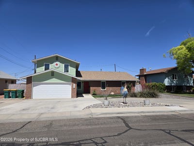 /international/us/1909-brenwood-drive-farmington-nm-110108340014/