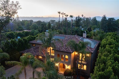 /international/us/23115-erwin-street-woodland-hills-ca-110099923203/