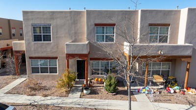 /international/us/4654-camino-cuervo-santa-fe-nm-110096872786/