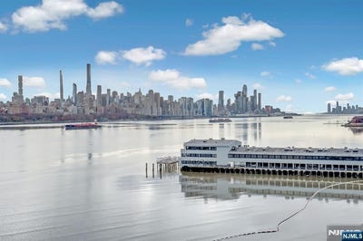 /international/us/6210-city-place-edgewater-nj-110107873221/