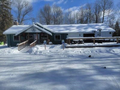 /international/us/216-s-shore-road-pickerel-wi-110105268234/