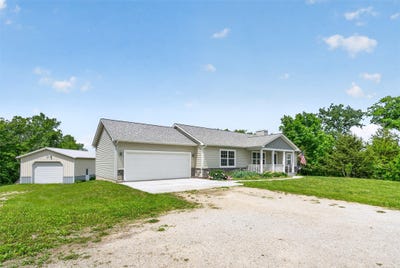 /international/us/32437-h-avenue-earlham-ia-110108224329/