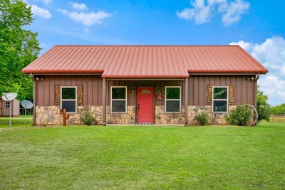 /international/us/285-5th-street-ne-bogata-tx-110108496592/