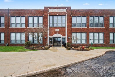 /international/us/500-erie-street-south-haven-mi-110107040091/
