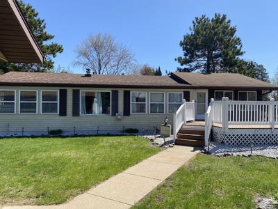 /international/us/w1026-laurie-lane-montello-wi-110104213960/